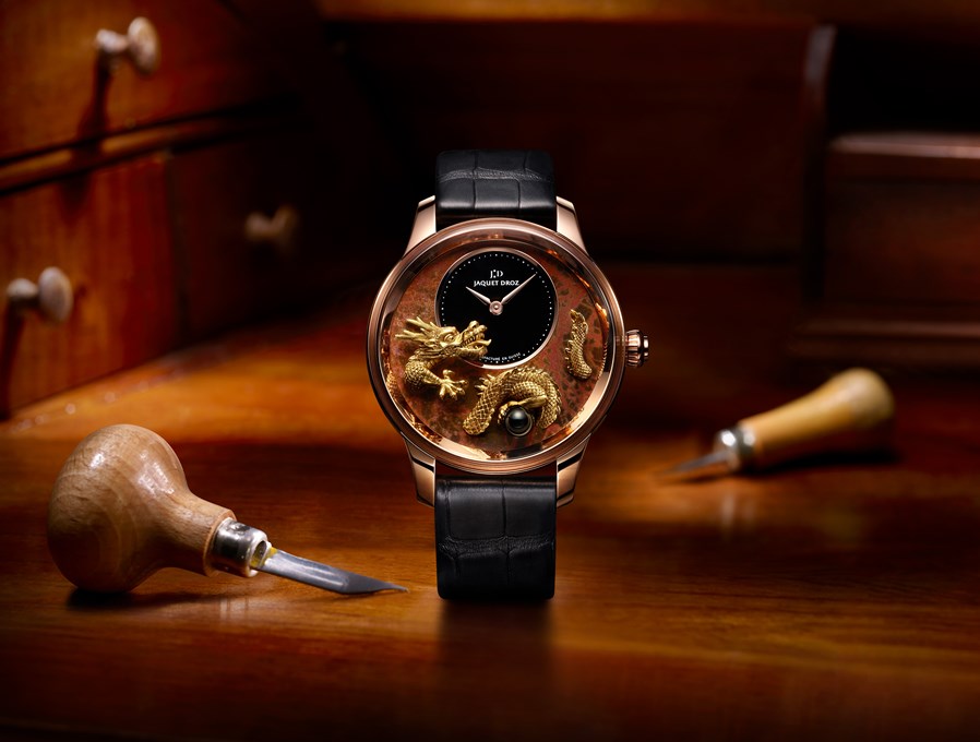 J005023292_PETITE HEURE MINUTE RELIEF DRAGON_AMBIANCE (1)_副本.jpg
