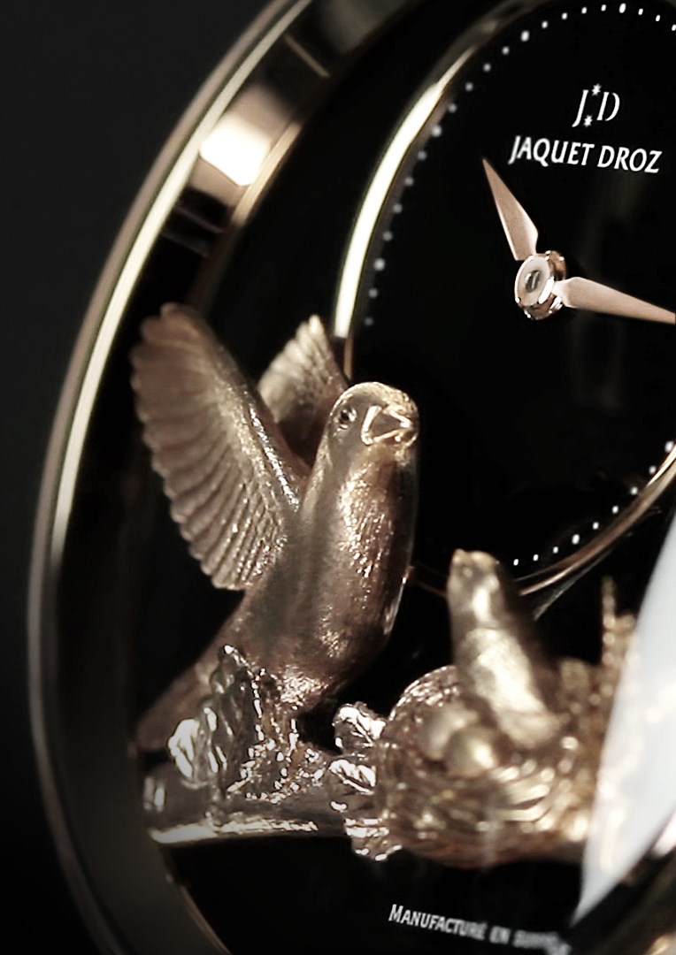 J005023570_PETITE_HEURE_MINUTE_RELIEF_AMB_LR_副本.jpg