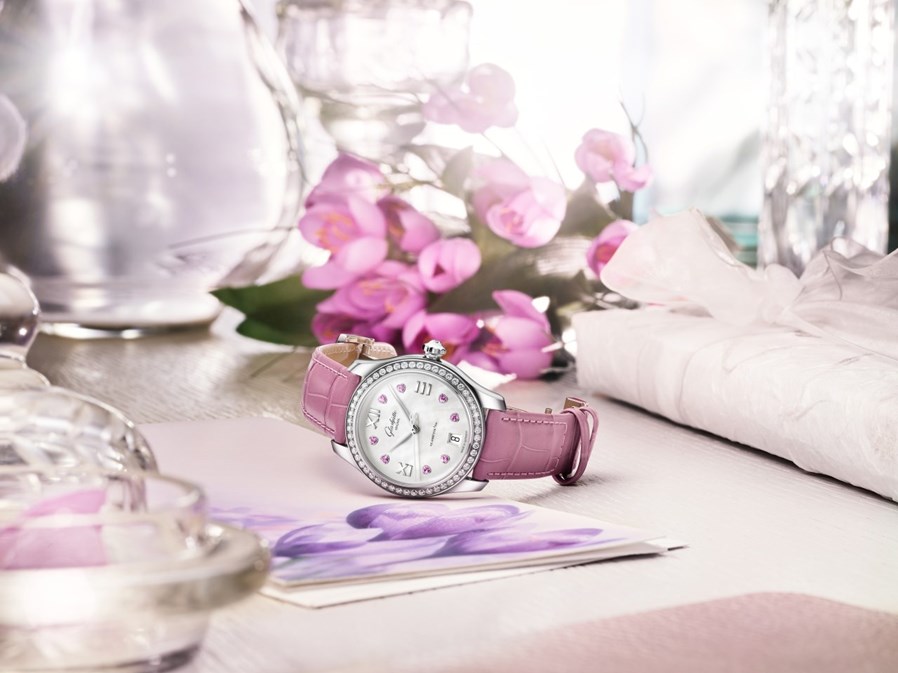 Glashuette_Original__LadySerenade_Valentine__Arrangement1_sRGB_副本_副本.jpg
