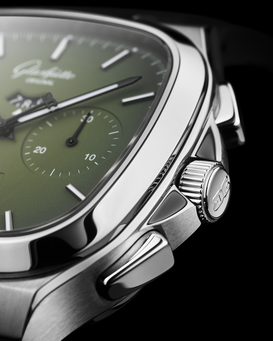Glashütte Original 1-37-02-09-02-63 Seventies Chronograph Panorama Date Detail 3 sRGB_副本.jpg