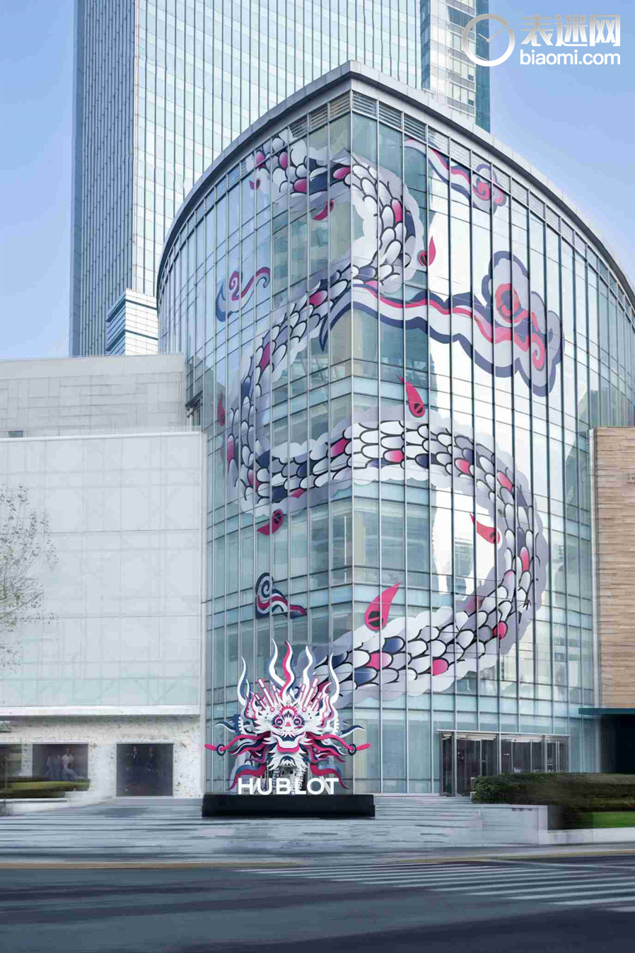 HUBLOT宇舶表龙形艺术装置.jpg